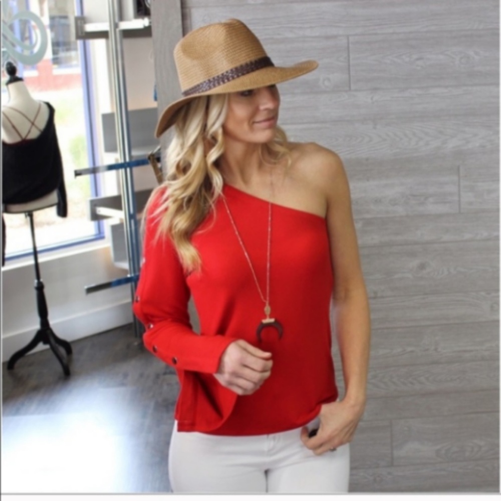 RED ONE SHOULDER TOP SNAP DETAIL SLEEVED